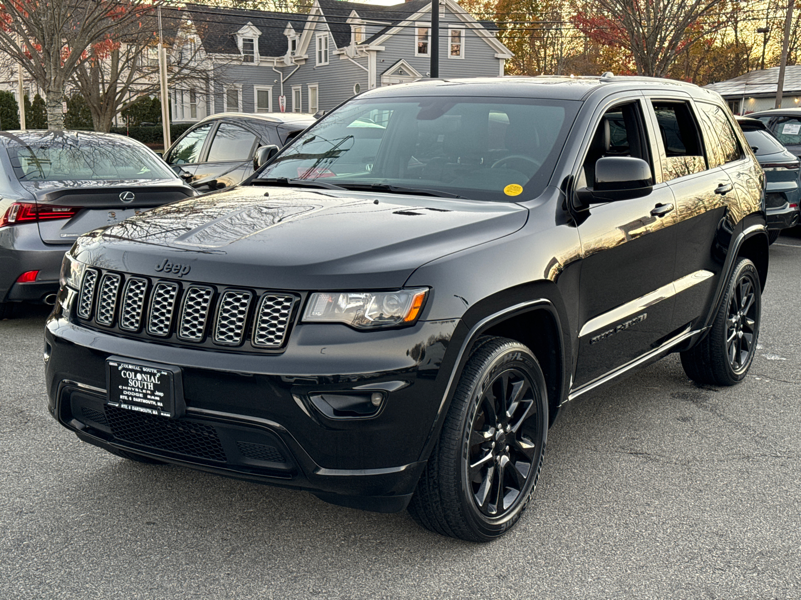 2019 Jeep Grand Cherokee Altitude 1