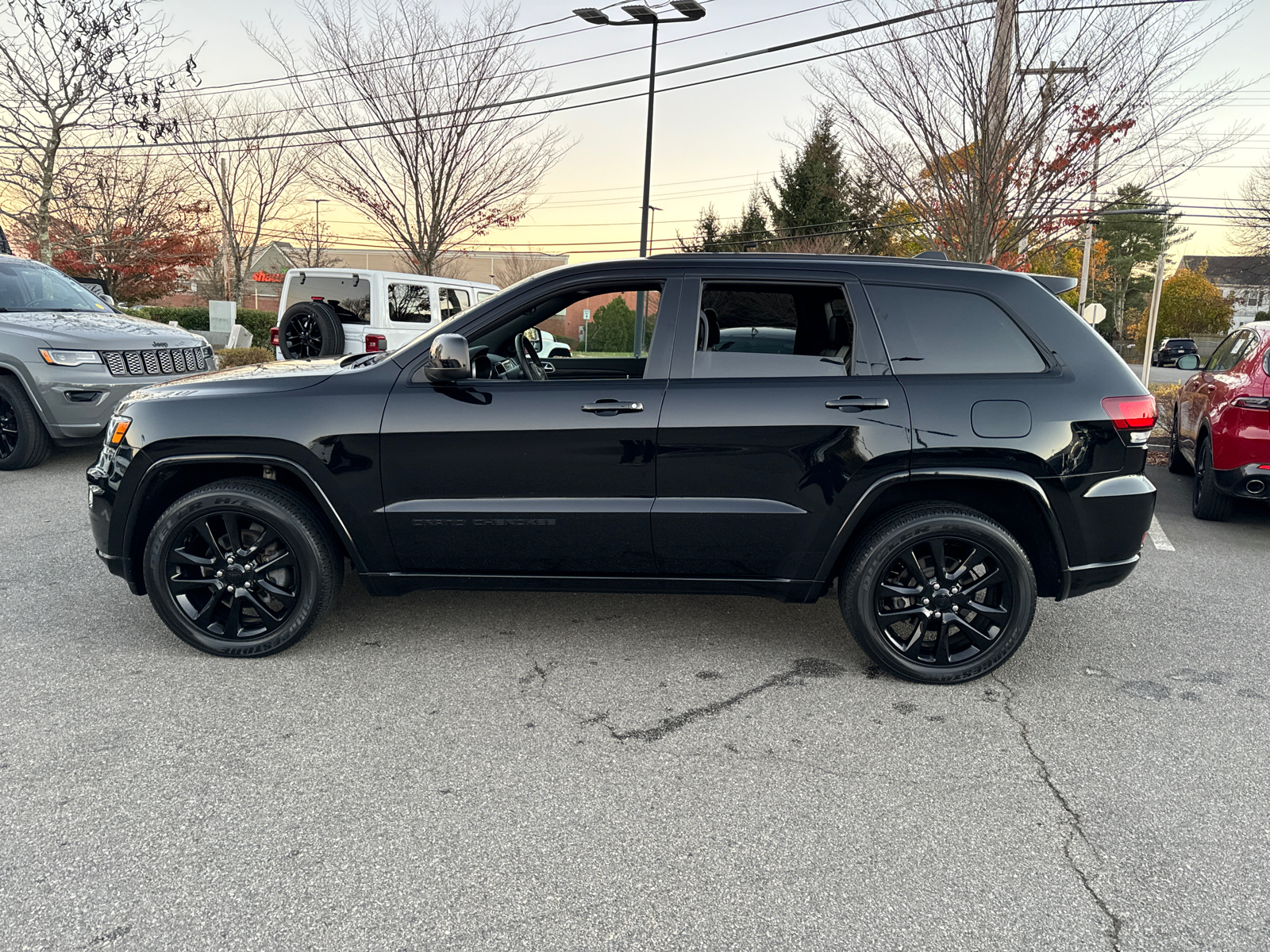 2019 Jeep Grand Cherokee Altitude 3