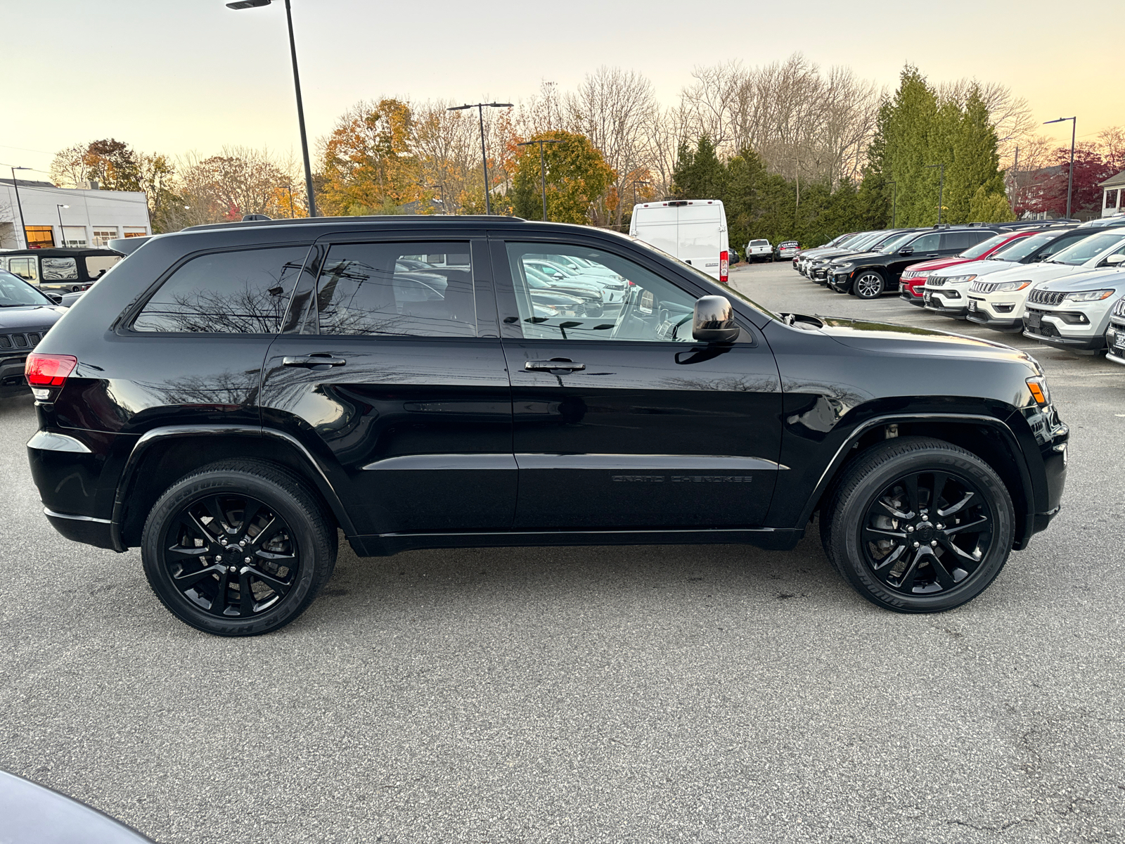 2019 Jeep Grand Cherokee Altitude 7