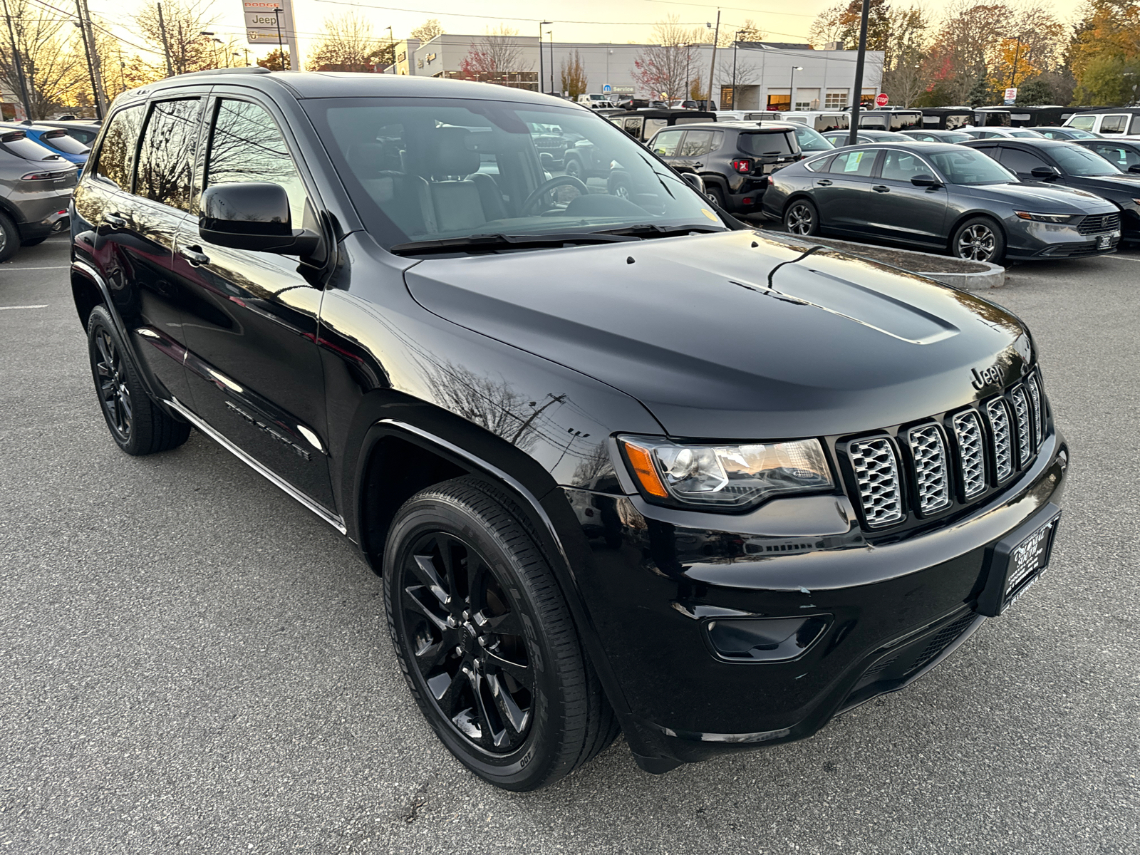 2019 Jeep Grand Cherokee Altitude 8