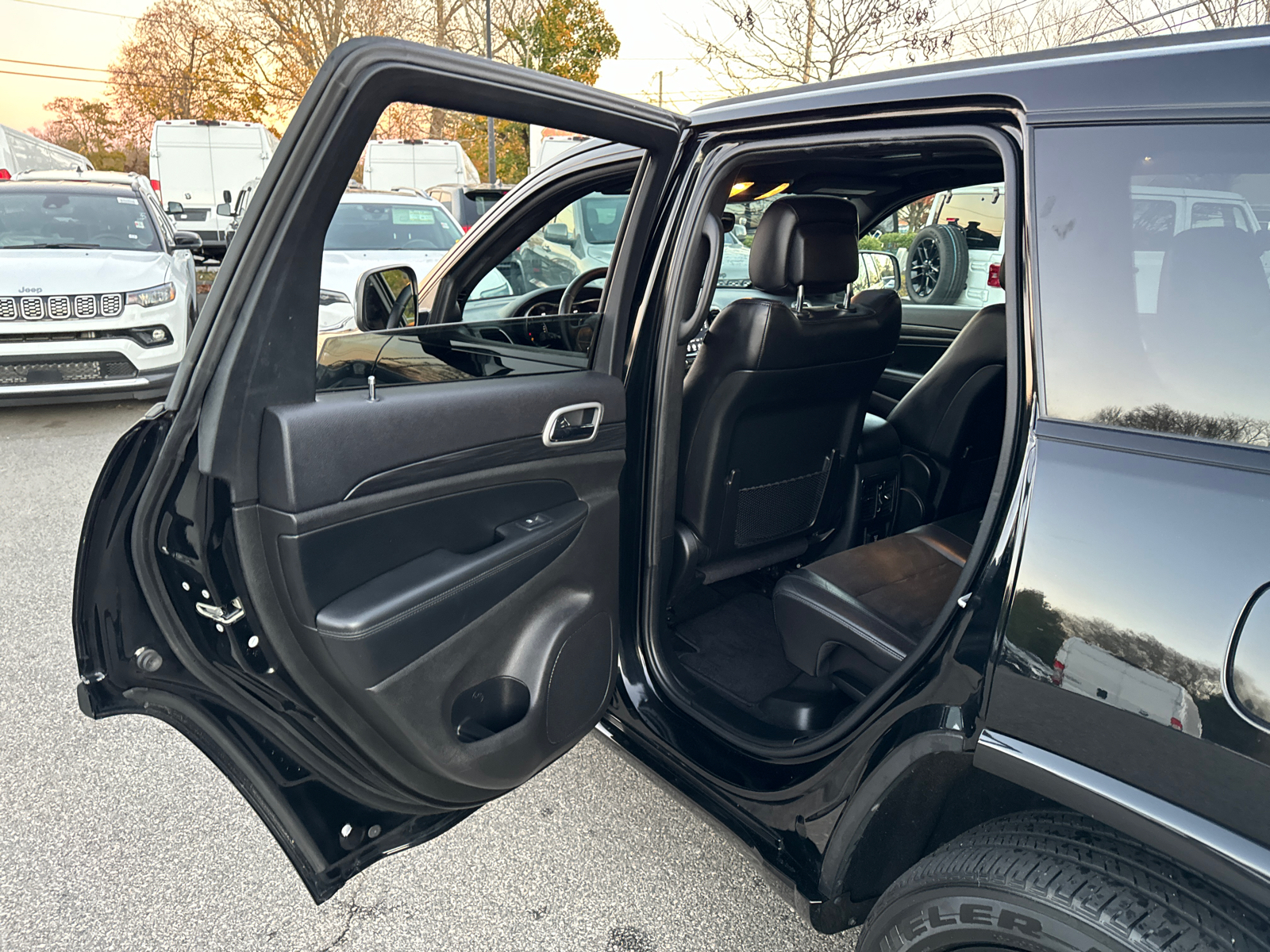 2019 Jeep Grand Cherokee Altitude 30