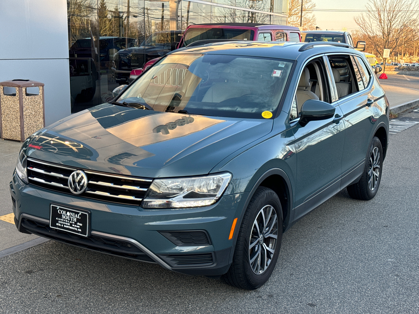 2019 Volkswagen Tiguan SE 1