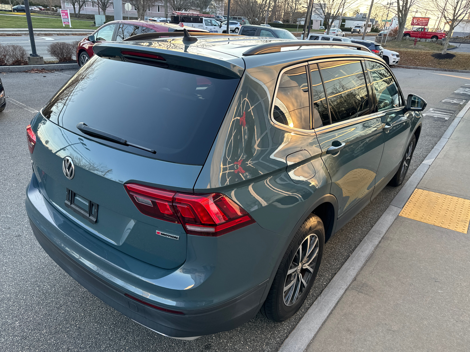 2019 Volkswagen Tiguan SE 6