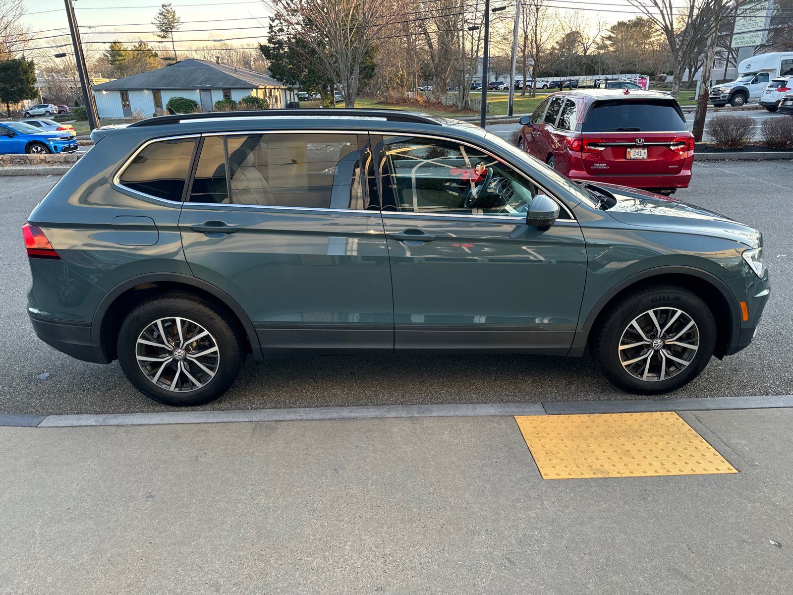 2019 Volkswagen Tiguan SE 7