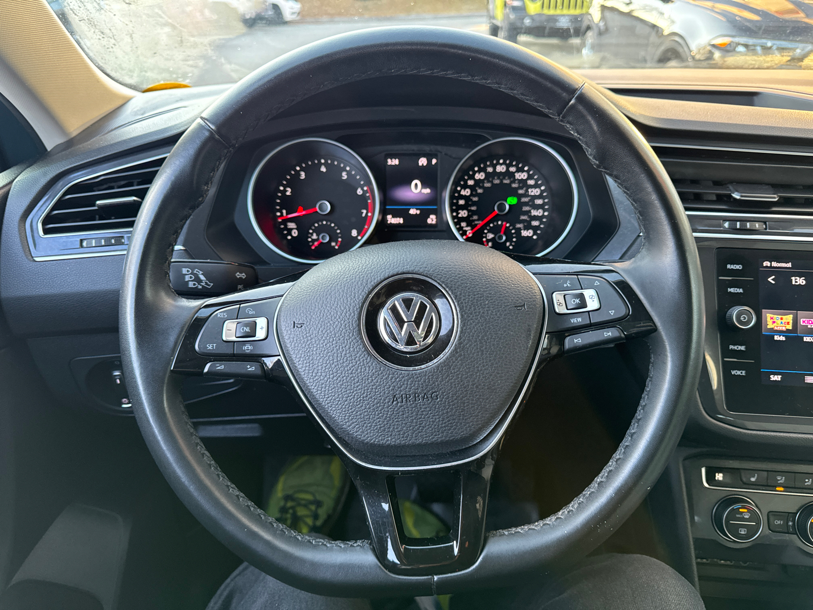 2019 Volkswagen Tiguan SE 16