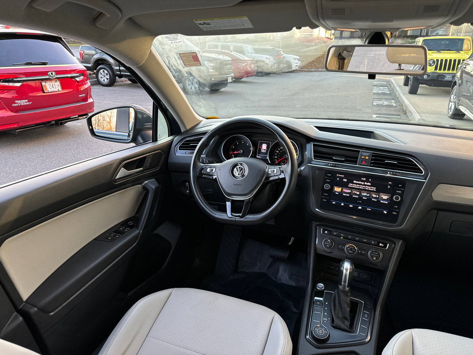 2019 Volkswagen Tiguan SE 34