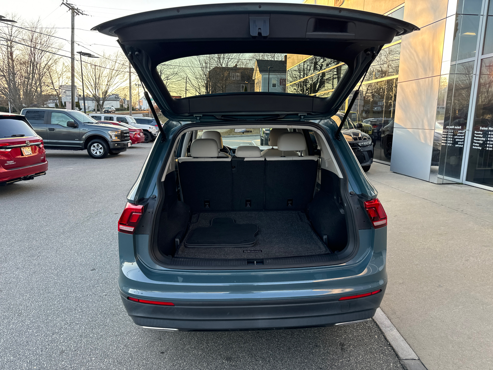 2019 Volkswagen Tiguan SE 38