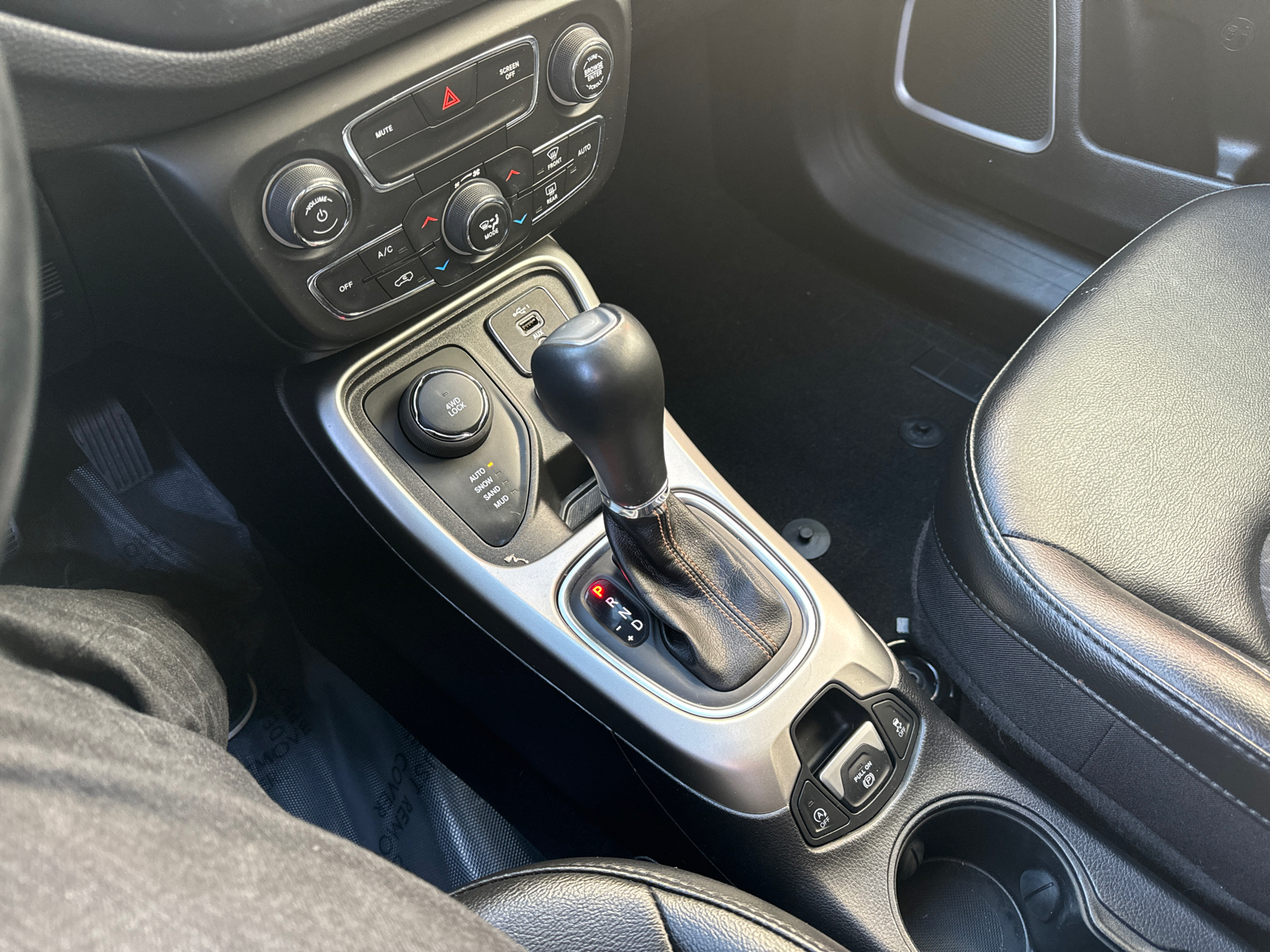 2021 Jeep Compass Latitude 25