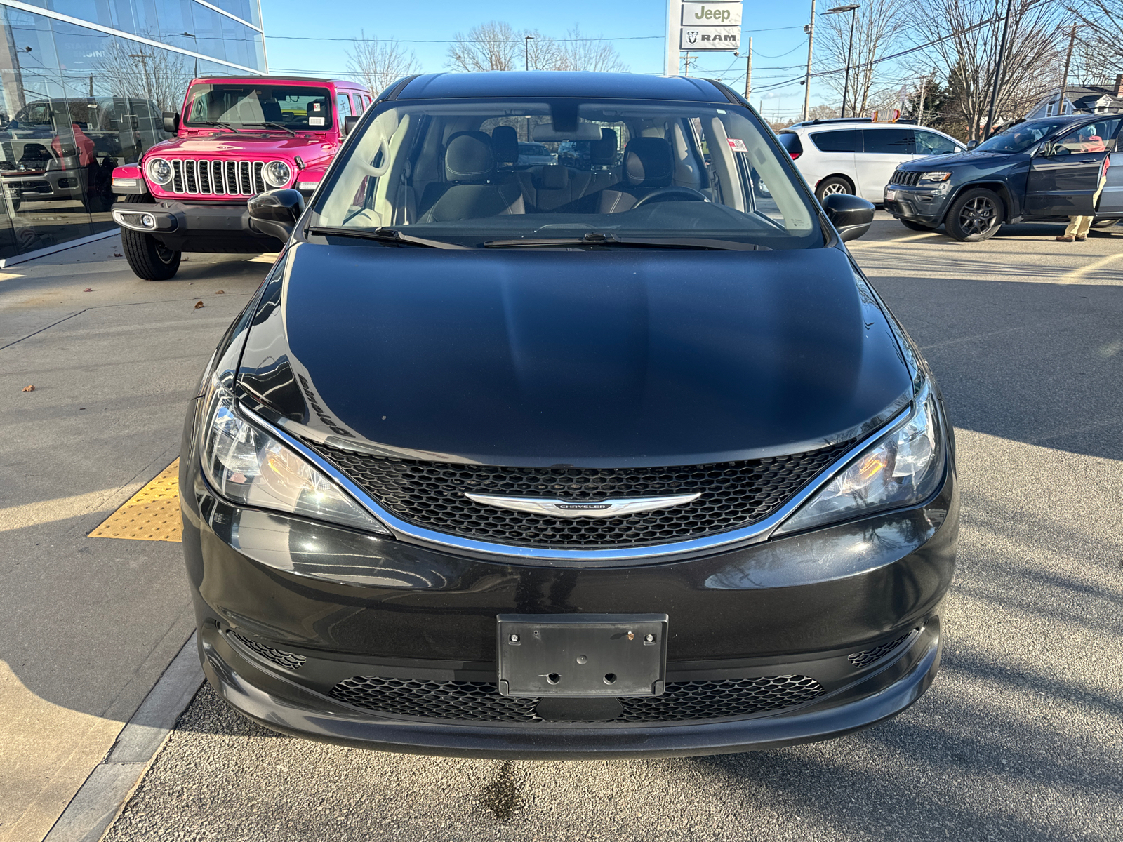 2021 Chrysler Voyager LX 9