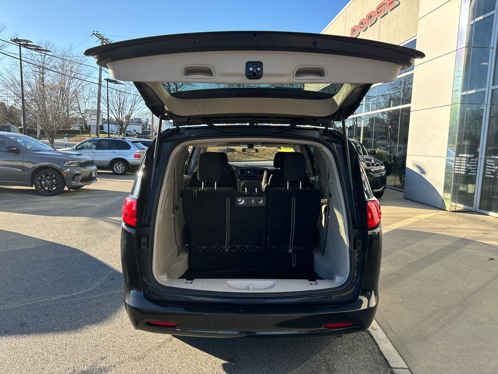 2021 Chrysler Voyager LX 36