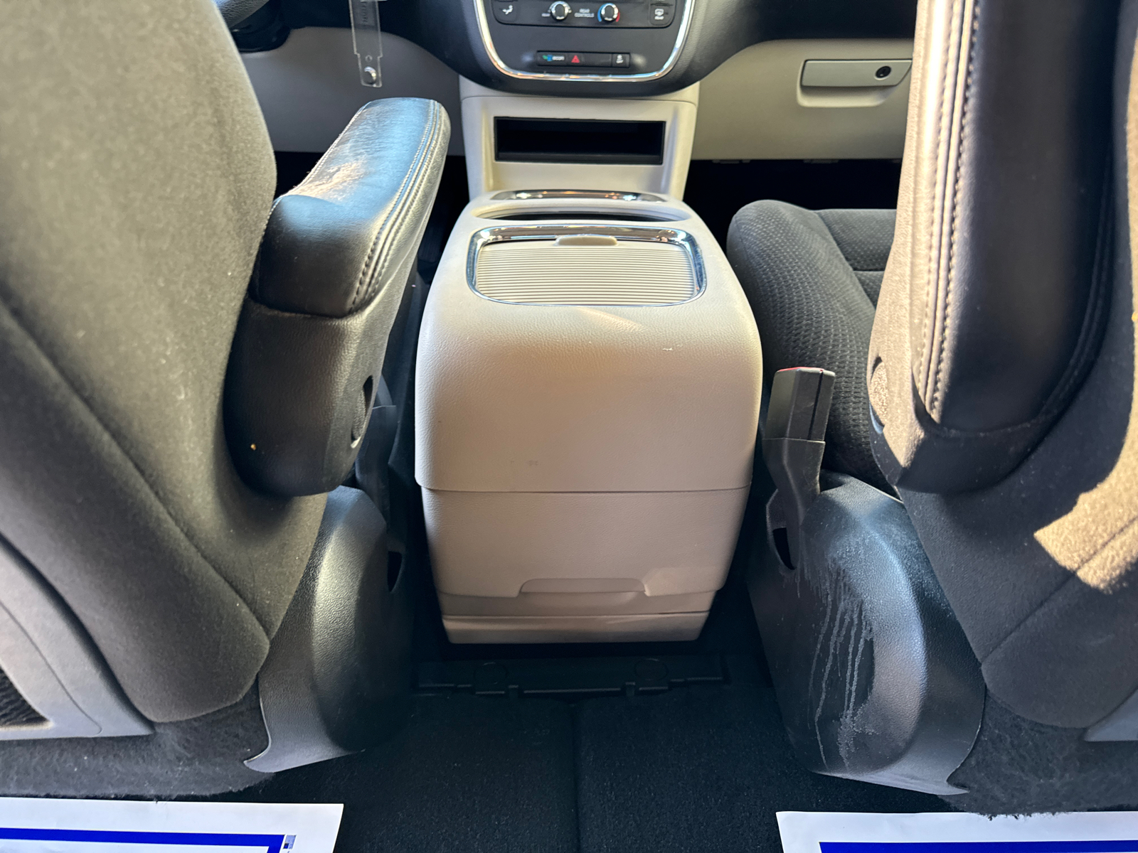 2016 Dodge Grand Caravan SXT 30