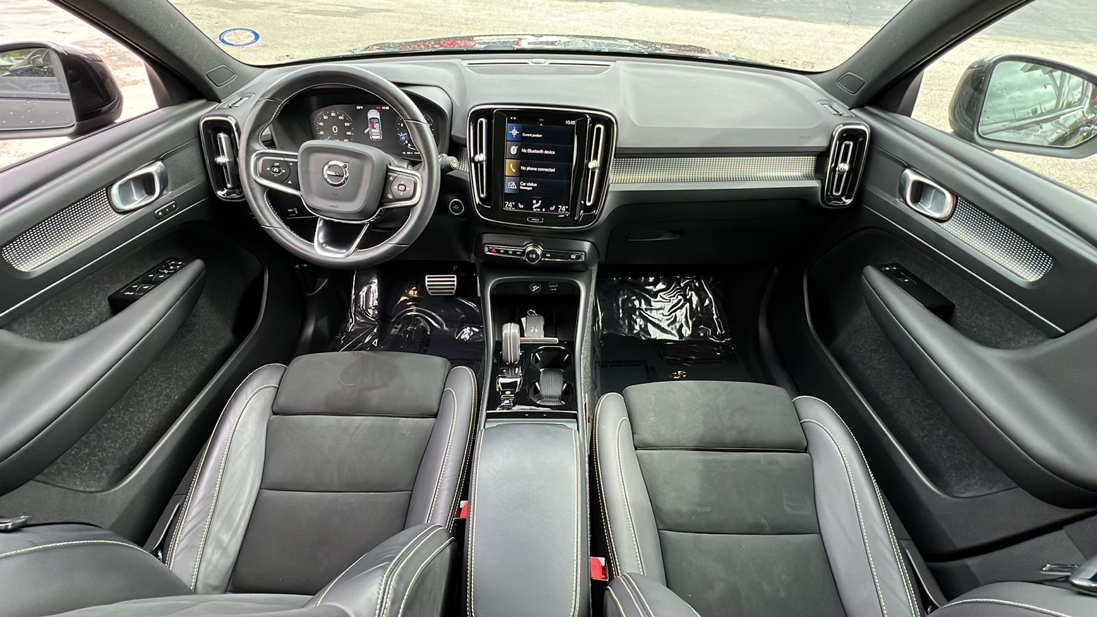 2021 Volvo XC40 R-Design 8