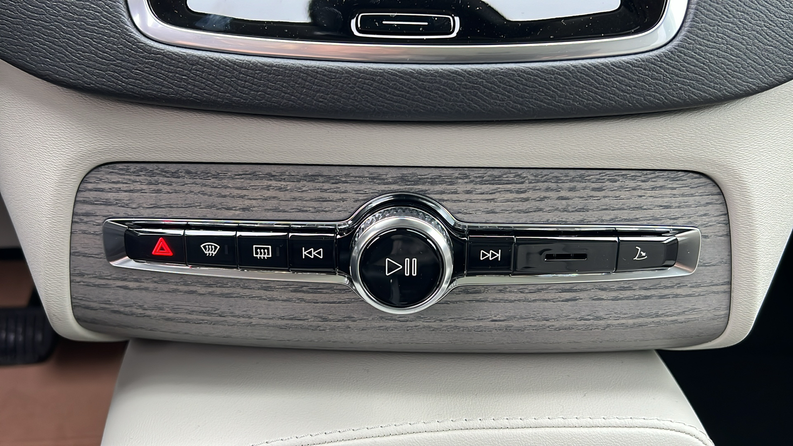2024 Volvo XC90 Recharge Plug-In Hybrid T8 Plus Bright Theme 7 Passenger 21