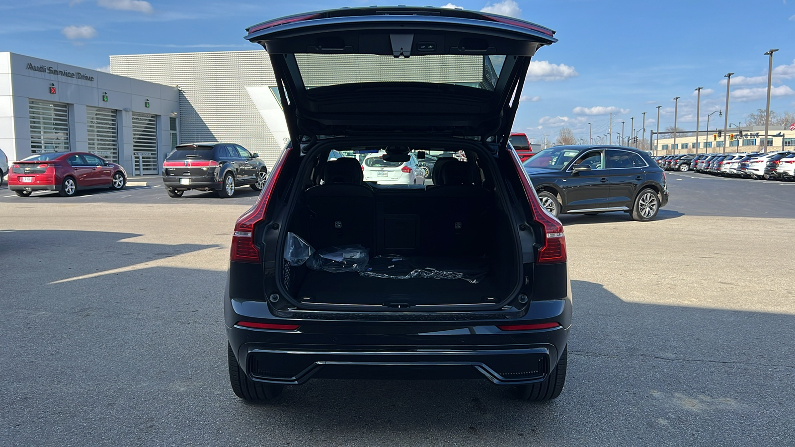 2024 Volvo XC60 Recharge Plug-In Hybrid Ultimate 31