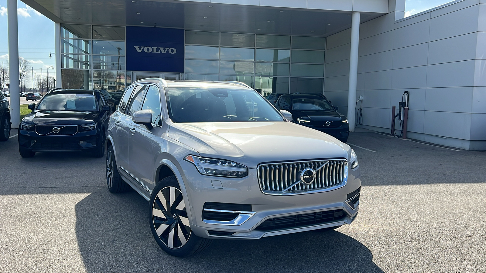 2024 Volvo XC90 Recharge Plug-In Hybrid Ultimate 2
