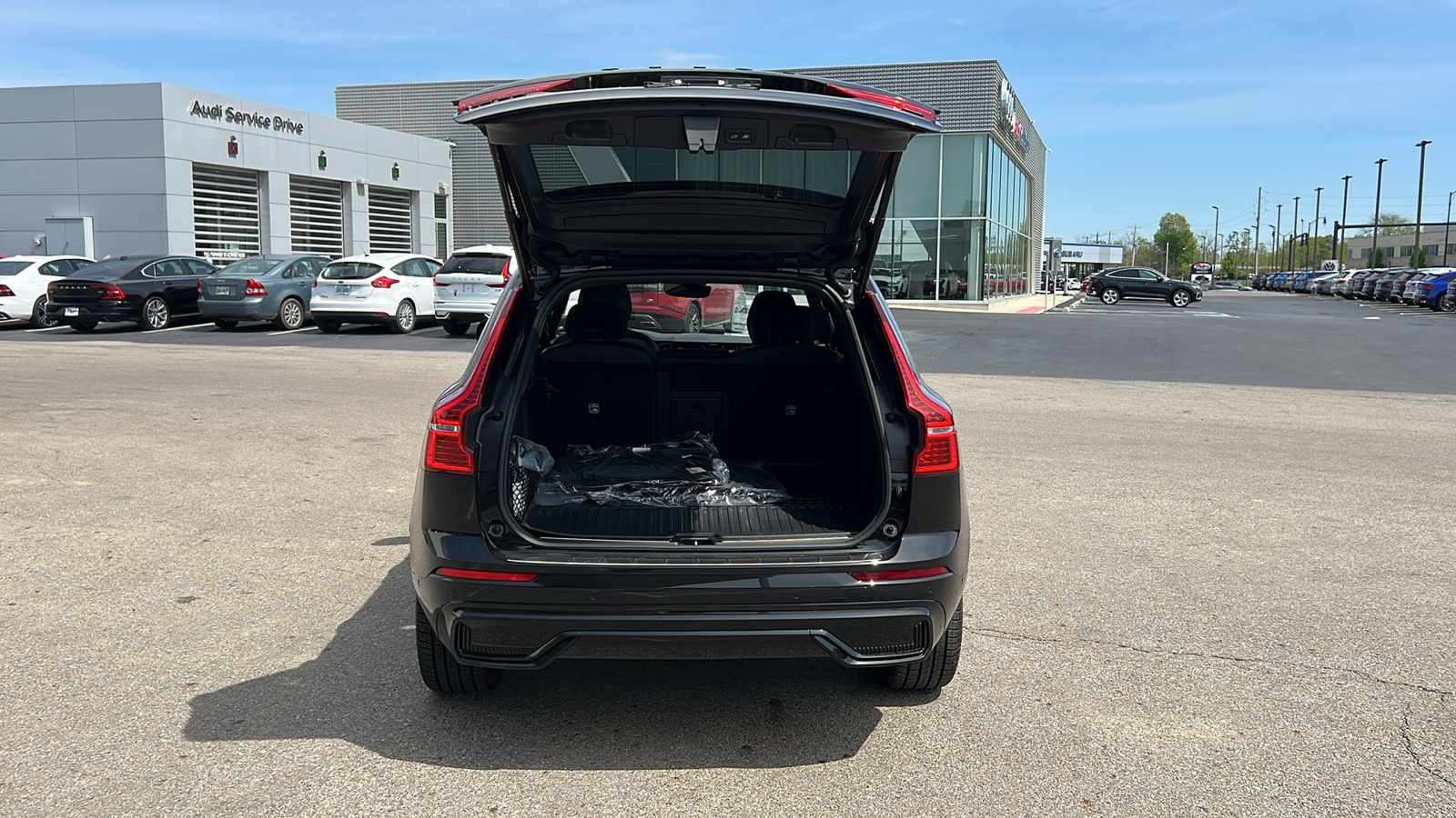 2024 Volvo XC60 Recharge Plug-In Hybrid Ultimate 33