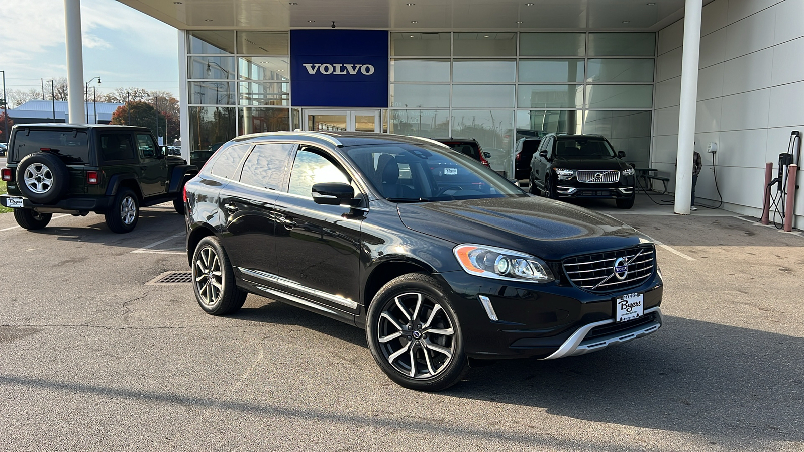 2017 Volvo XC60 T6 Dynamic 1