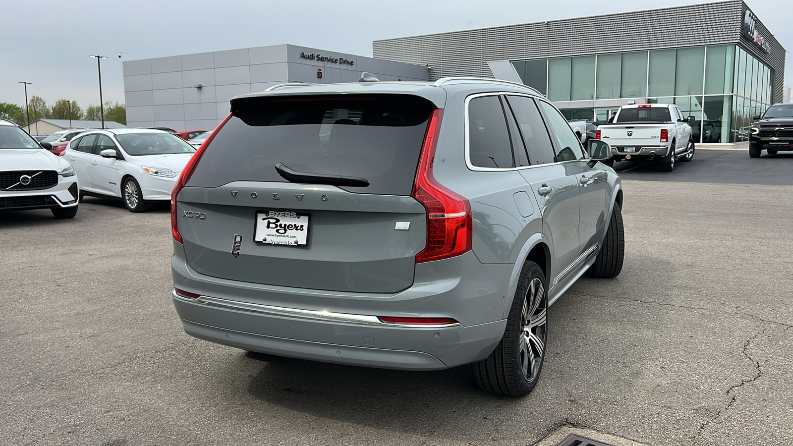 2024 Volvo XC90 Recharge Plug-In Hybrid Ultimate 3