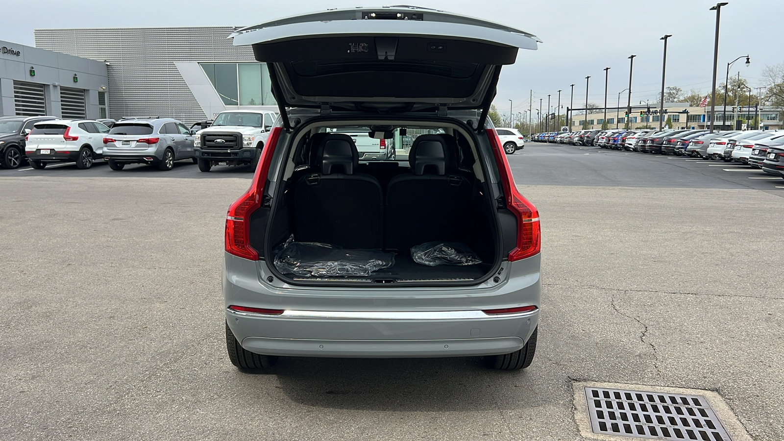 2024 Volvo XC90 Recharge Plug-In Hybrid Ultimate 33