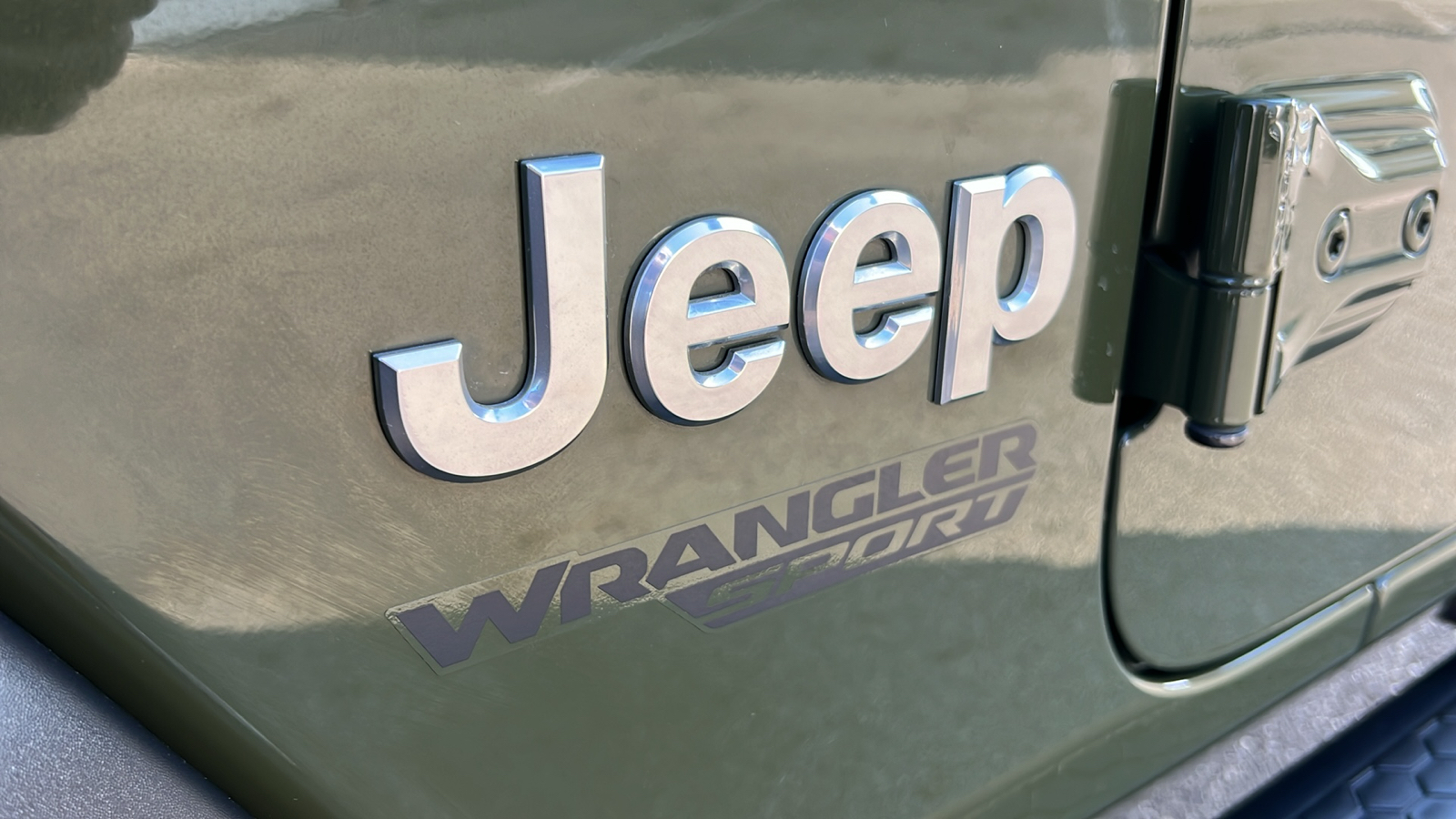 2021 Jeep Wrangler Sport S 36