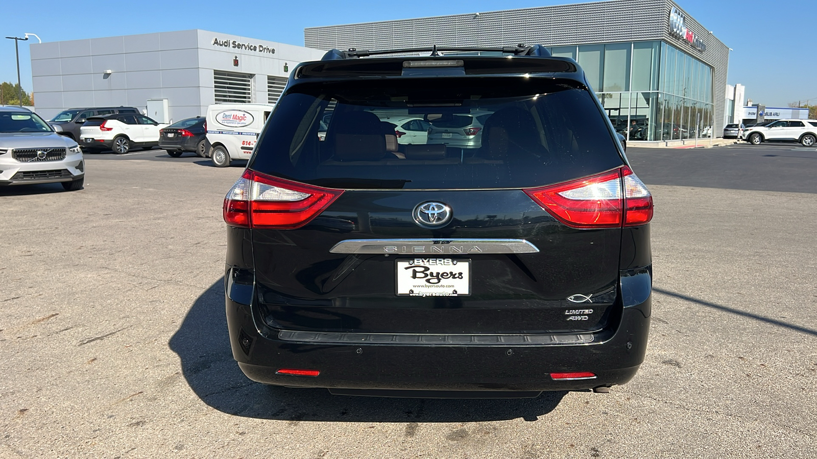 2017 Toyota Sienna Limited 35