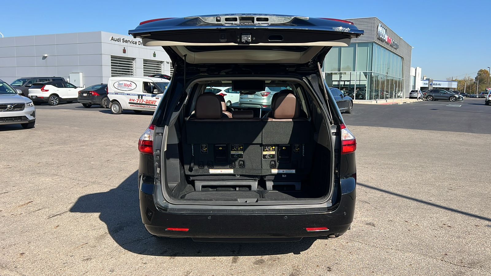 2017 Toyota Sienna Limited 36