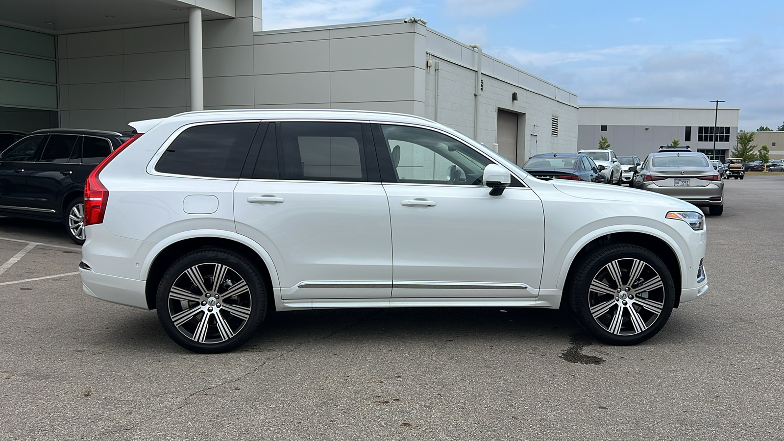 2025 Volvo XC90 B6 Plus 7-Seater 2