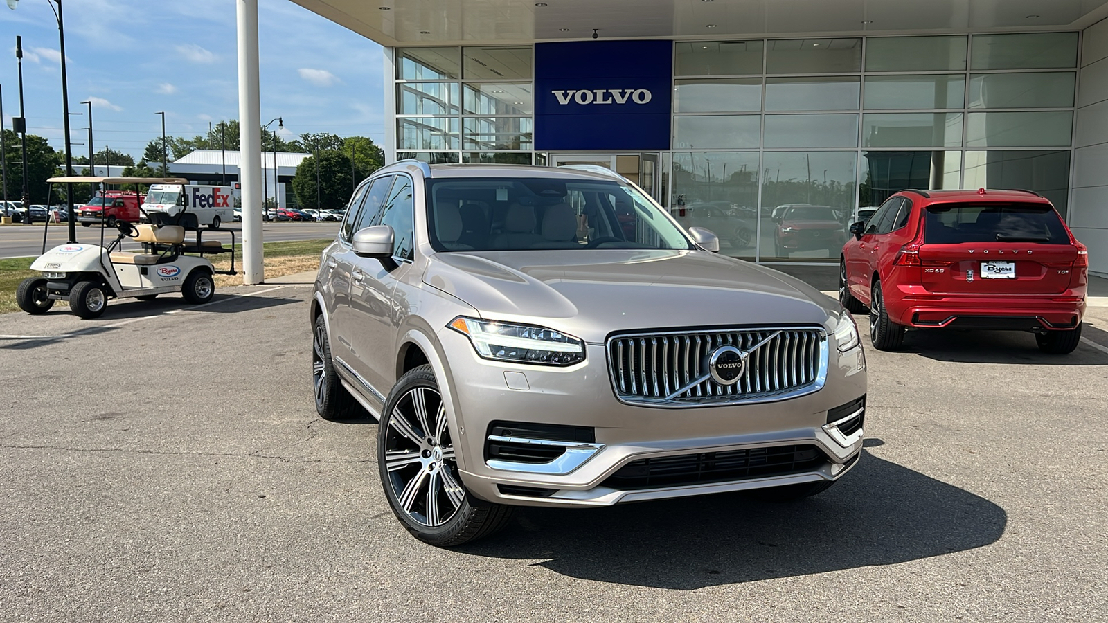 2025 Volvo XC90 Plug-In Hybrid T8 Plus 1