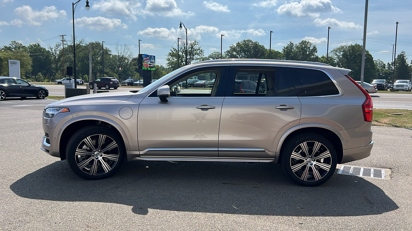 2025 Volvo XC90 Plug-In Hybrid T8 Plus 5