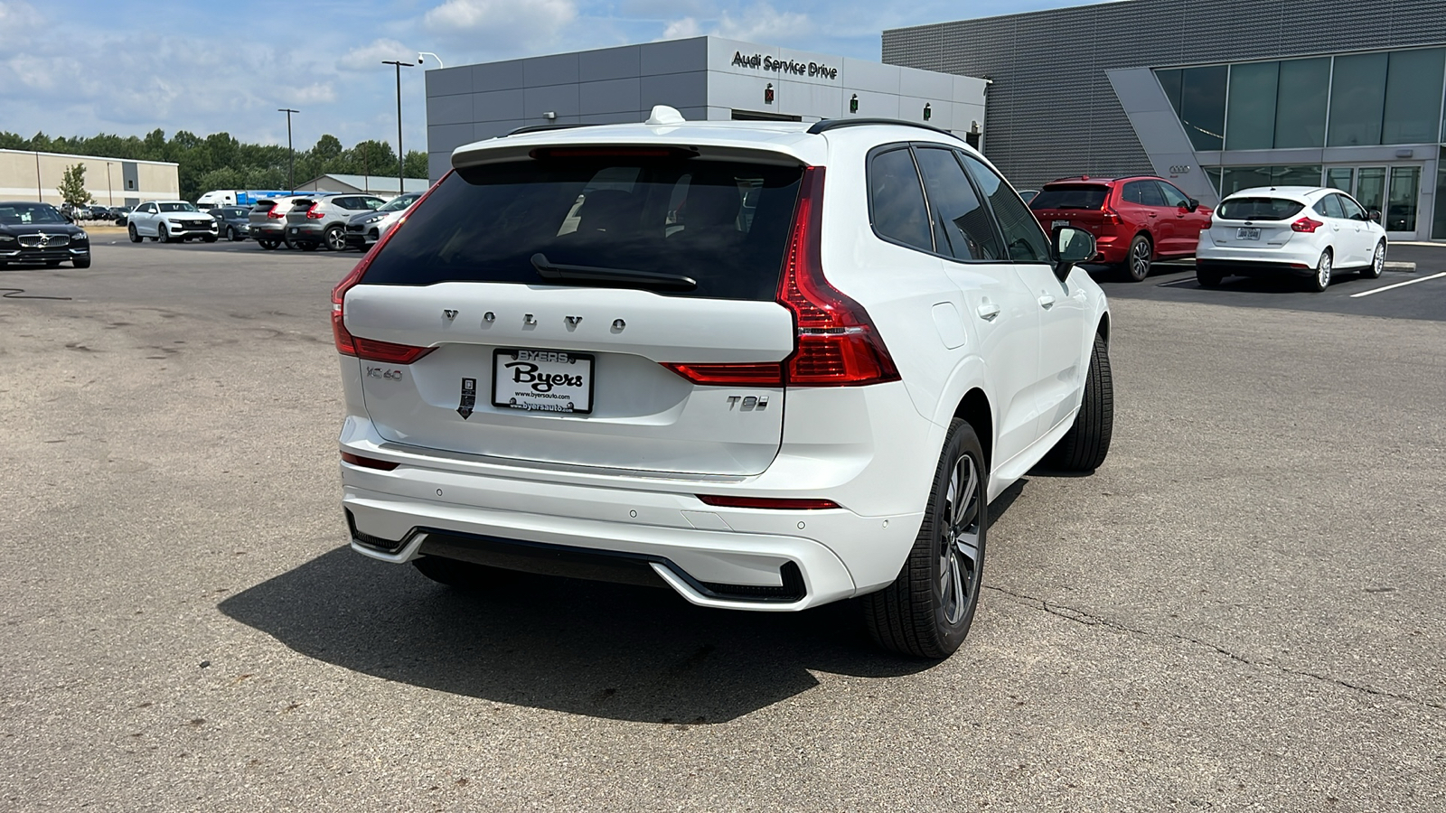 2025 Volvo XC60 Plug-In Hybrid T8 Plus 3