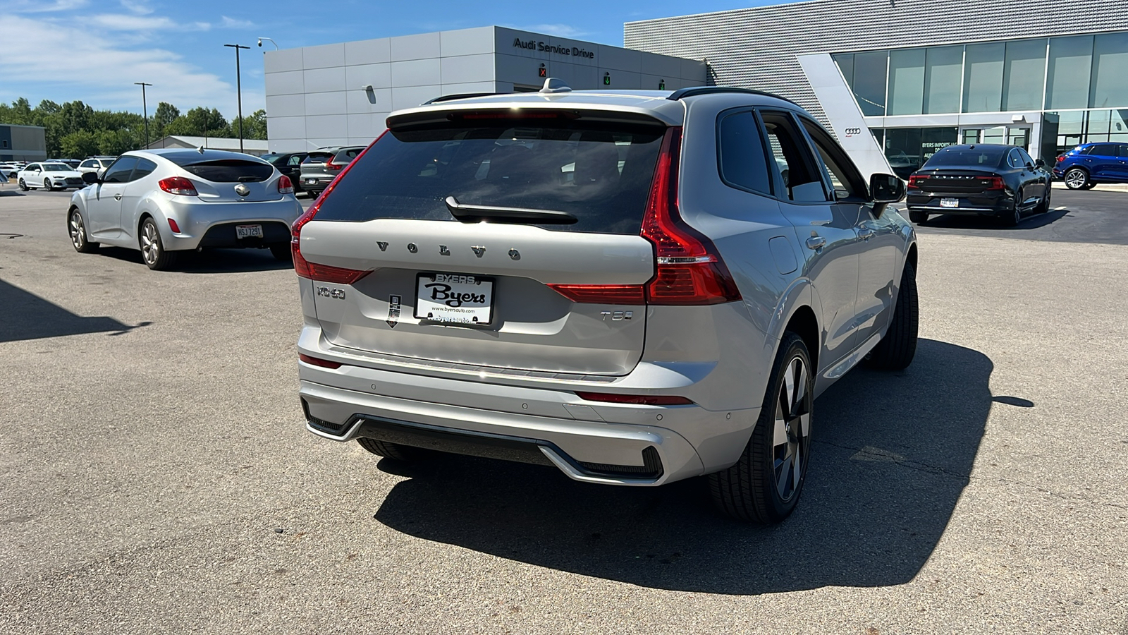 2025 Volvo XC60 Plug-In Hybrid T8 Plus 3