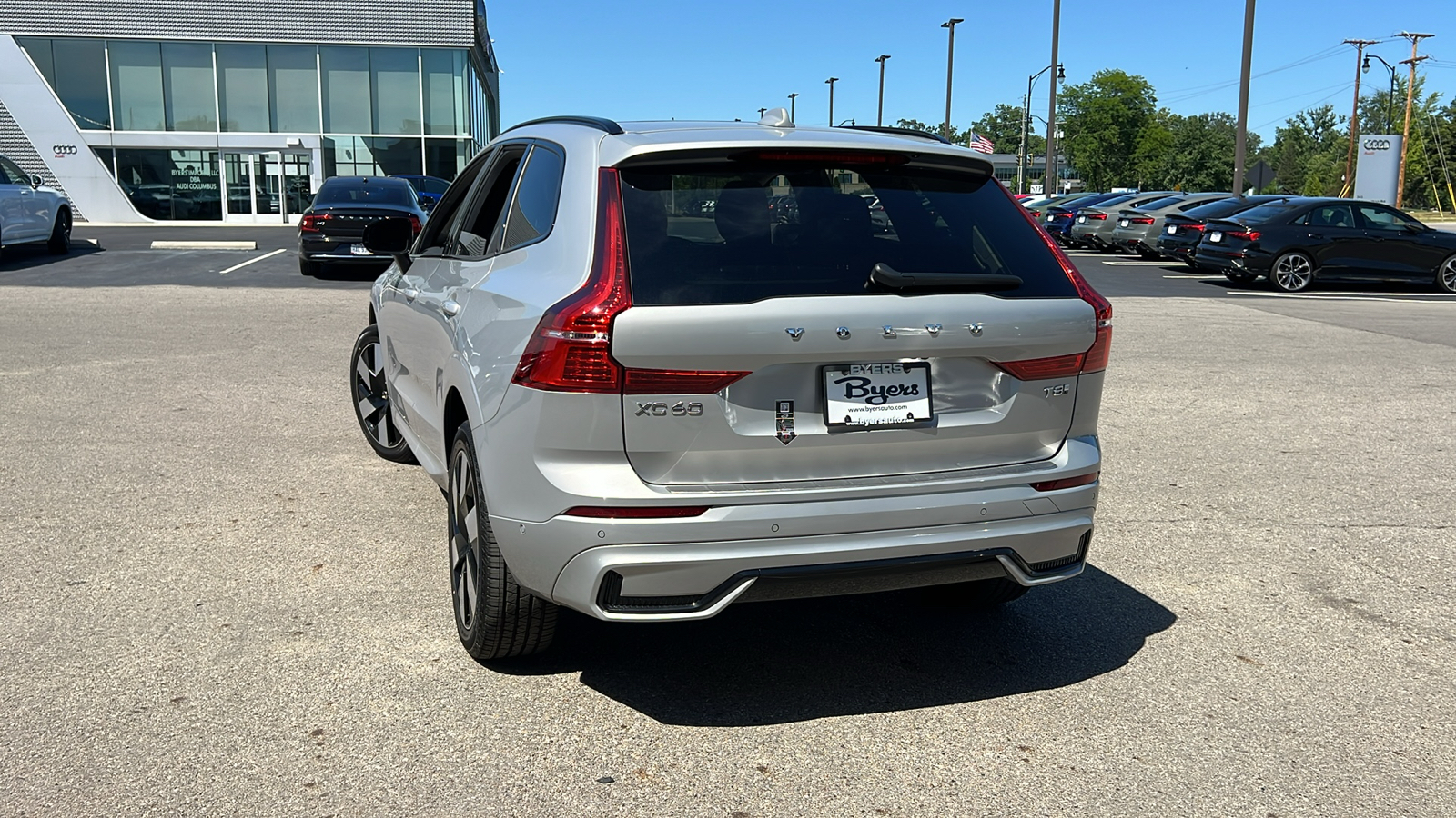 2025 Volvo XC60 Plug-In Hybrid T8 Plus 4