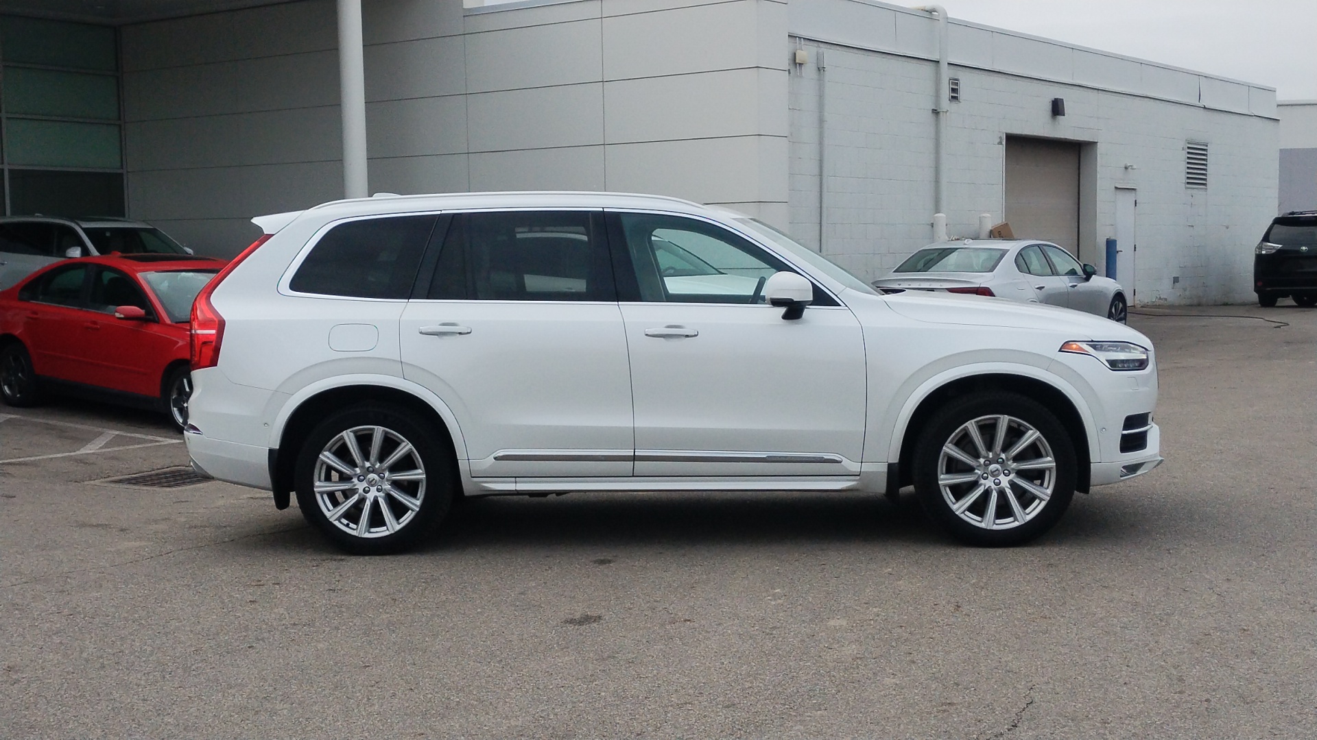 2017 Volvo XC90 T6 Inscription 2