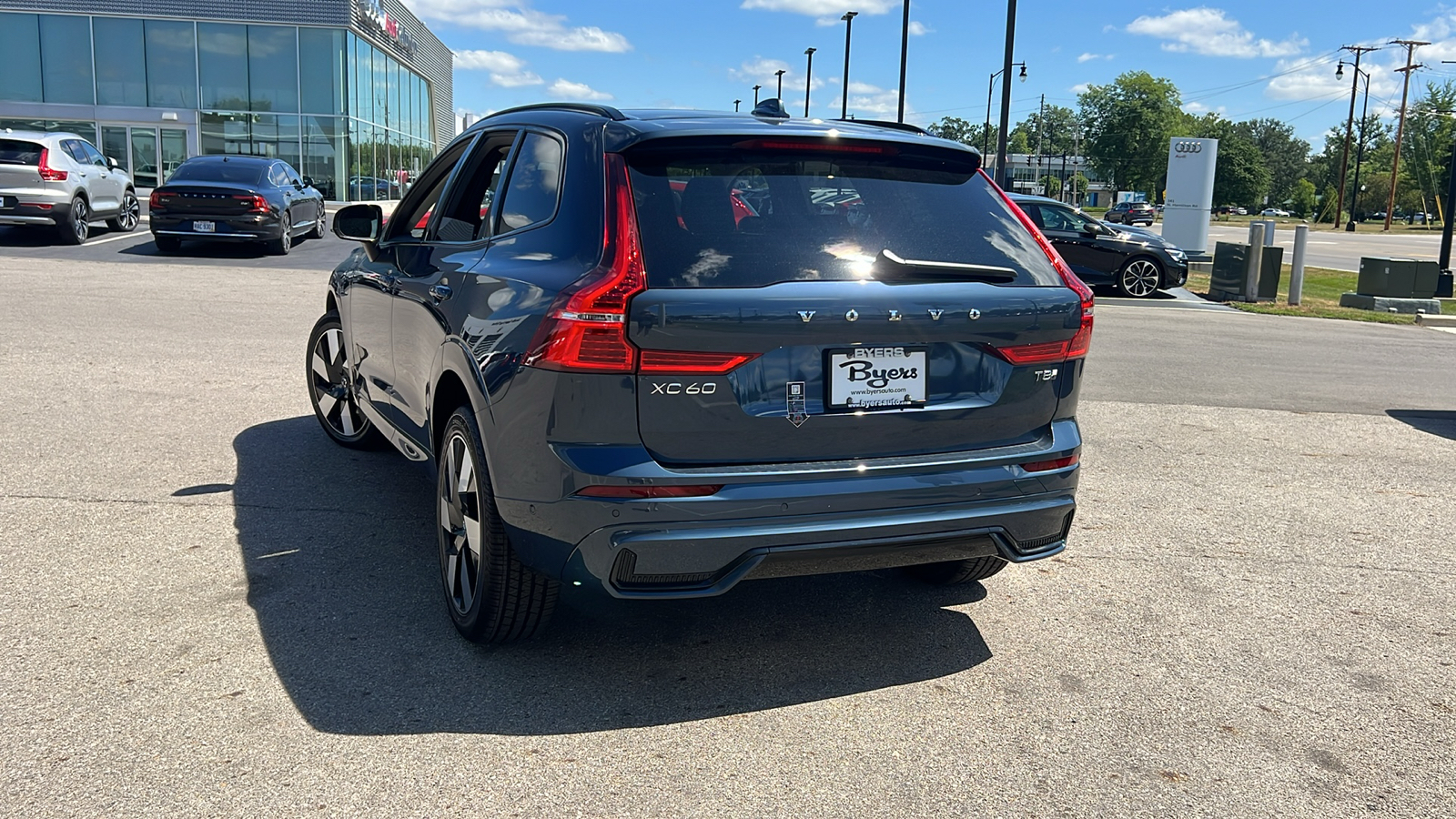 2025 Volvo XC60 Plug-In Hybrid T8 Plus 4