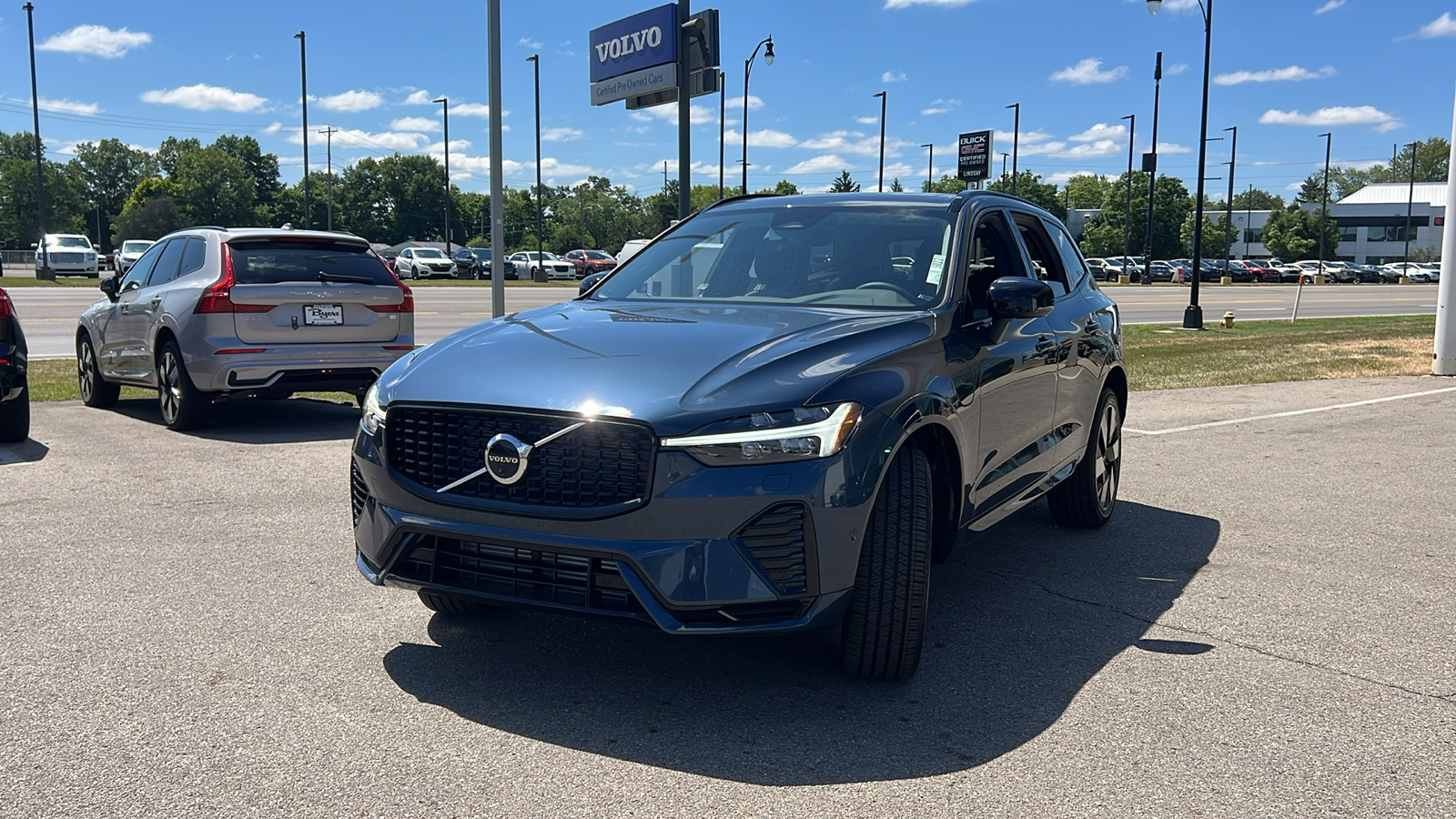 2025 Volvo XC60 Plug-In Hybrid T8 Plus 6