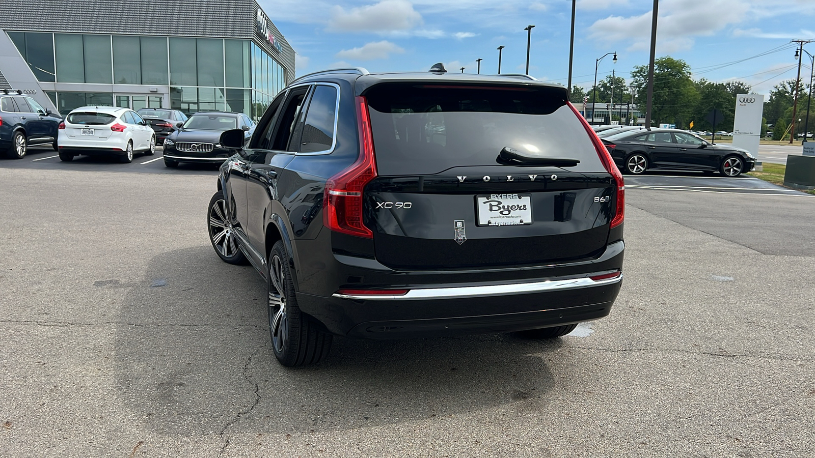 2025 Volvo XC90 B6 Plus 7-Seater 4