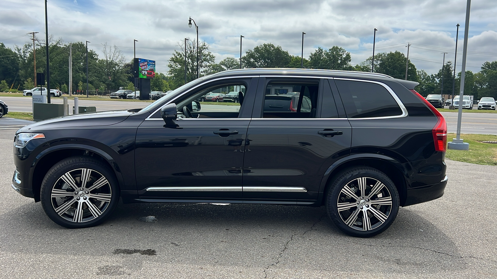 2025 Volvo XC90 B6 Plus 7-Seater 5