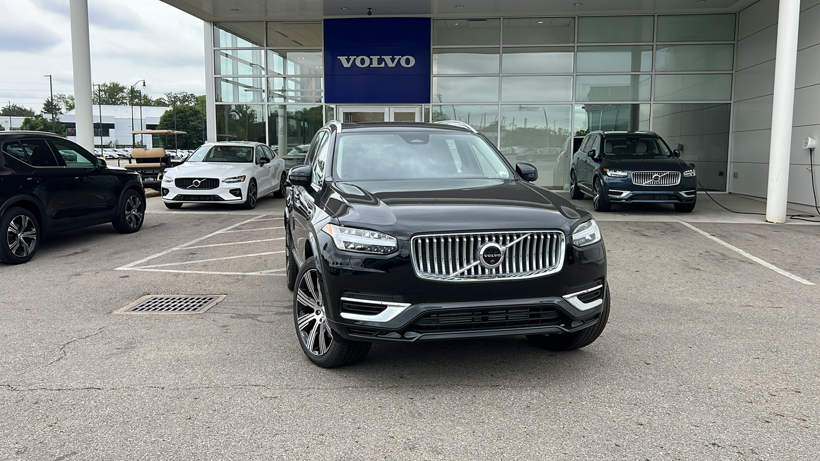 2025 Volvo XC90 Plug-In Hybrid T8 Plus 1