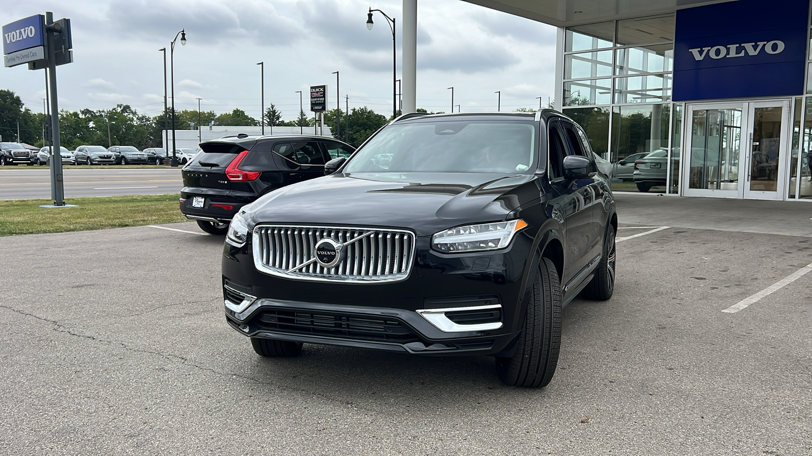 2025 Volvo XC90 Plug-In Hybrid T8 Plus 6