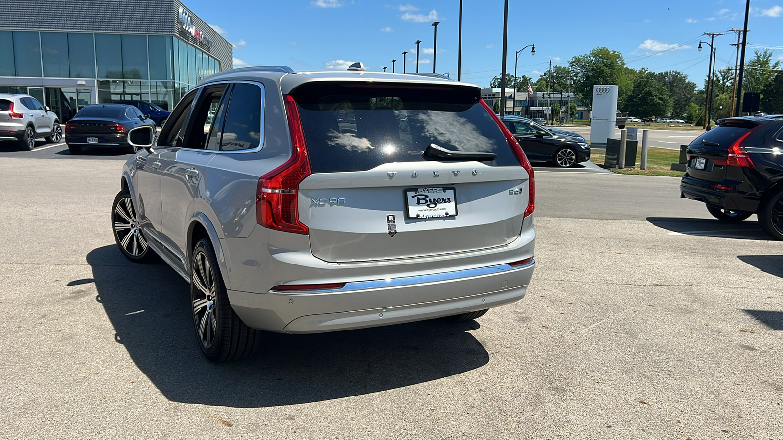 2025 Volvo XC90 B6 Plus 6-Seater 4