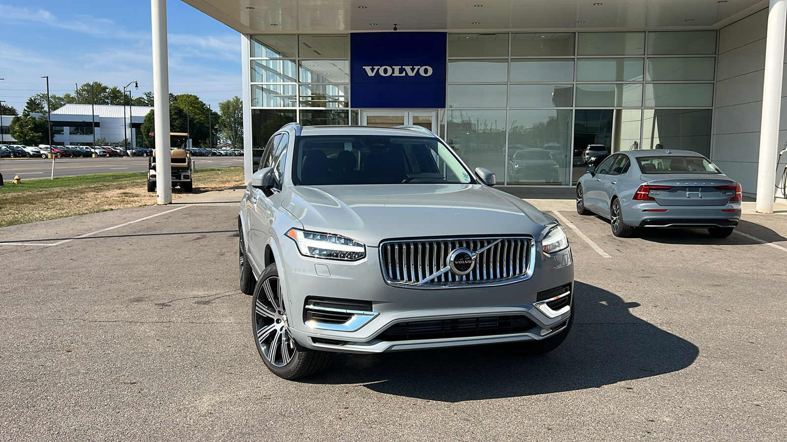 2025 Volvo XC90 Plug-In Hybrid T8 Plus 1