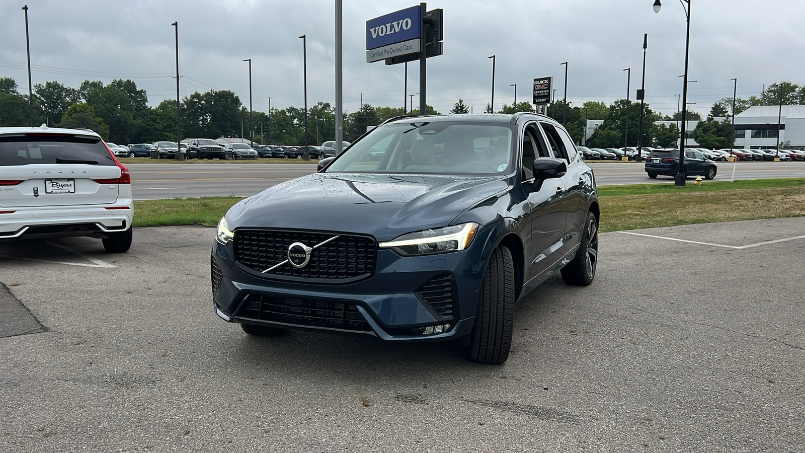 2025 Volvo XC60  6