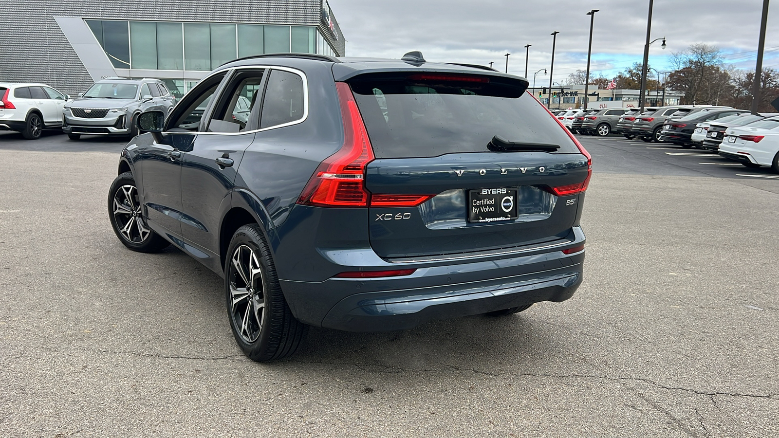 2022 Volvo XC60 B5 Momentum 4