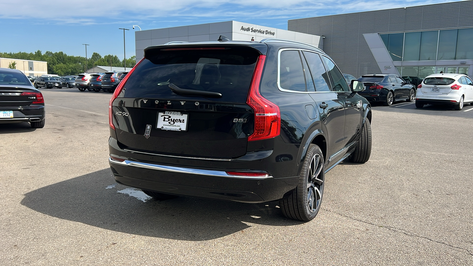 2025 Volvo XC90 B5 Plus 9