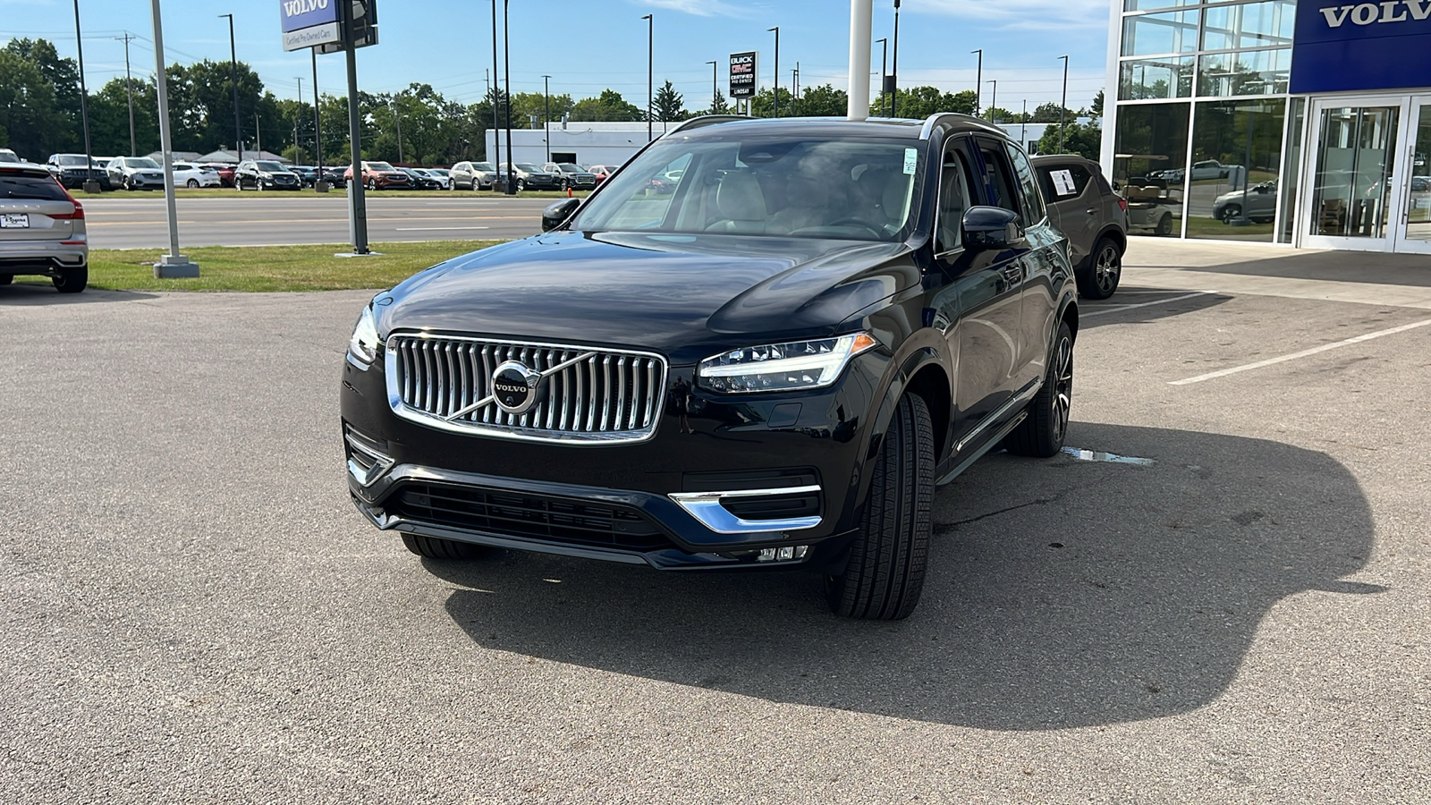 2025 Volvo XC90 B5 Plus 12