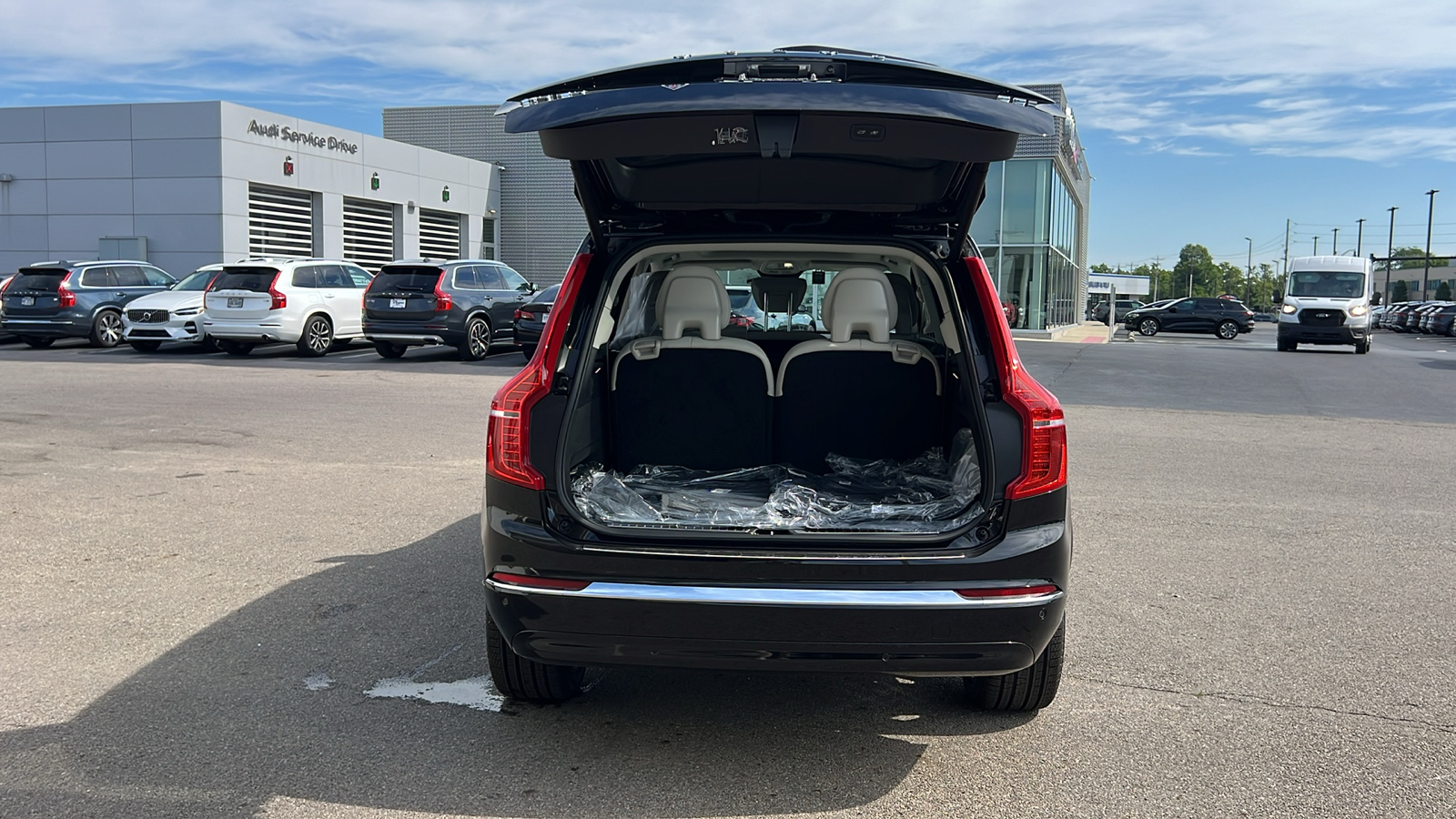 2025 Volvo XC90 B5 Plus 38