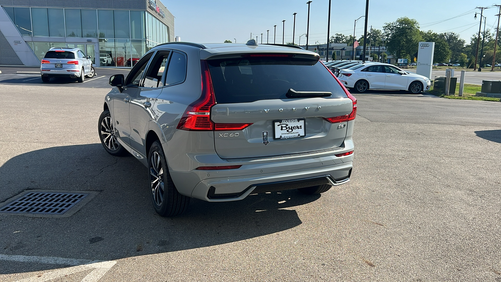 2025 Volvo XC60 B5 Core 4