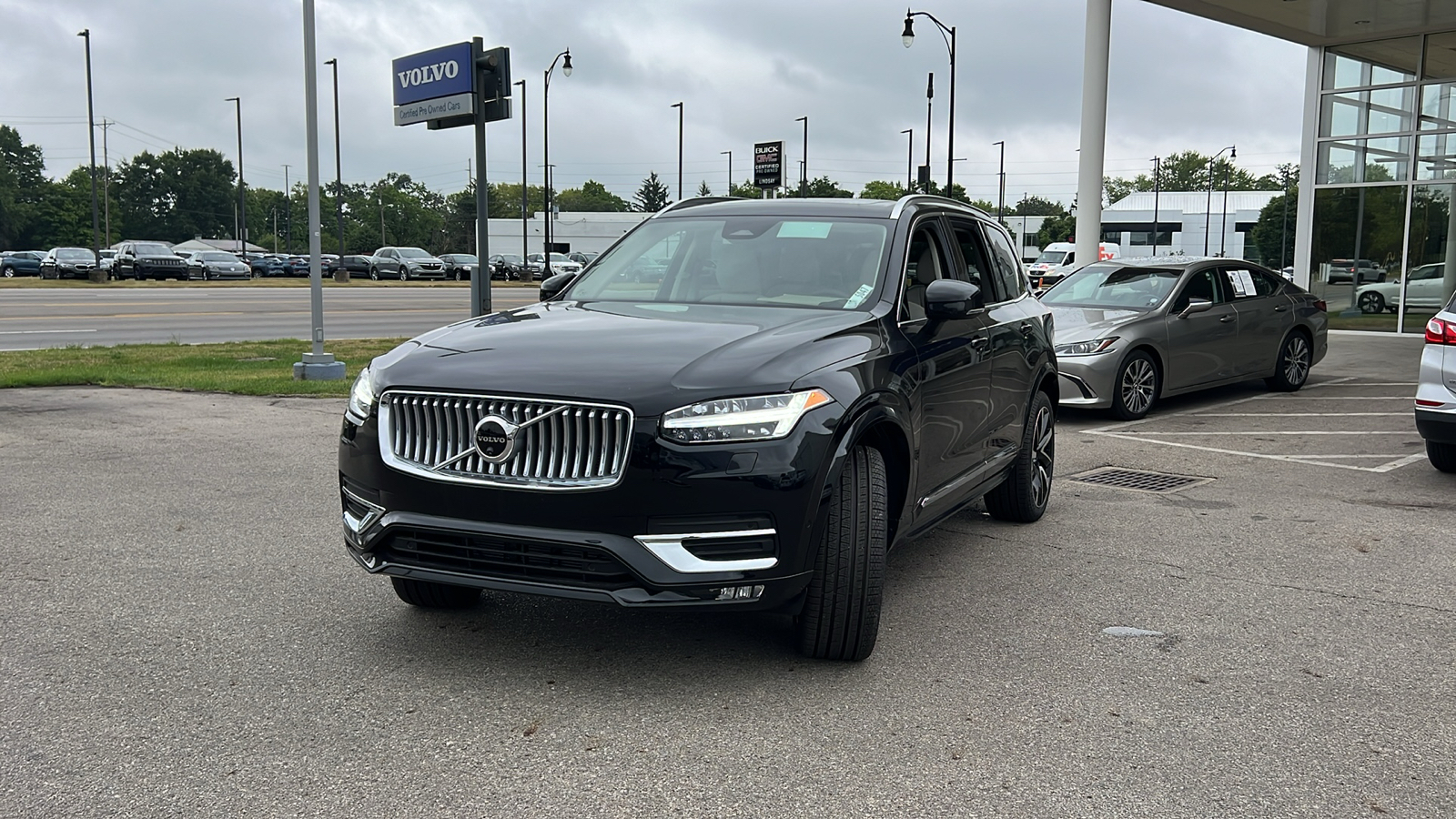 2025 Volvo XC90 B5 Plus 6