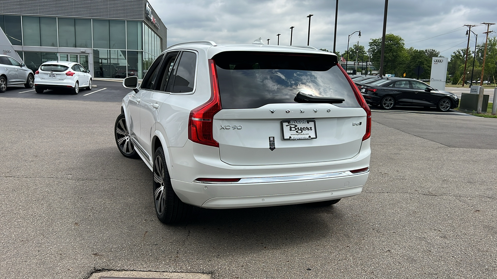 2025 Volvo XC90 B6 Plus 7-Seater 4