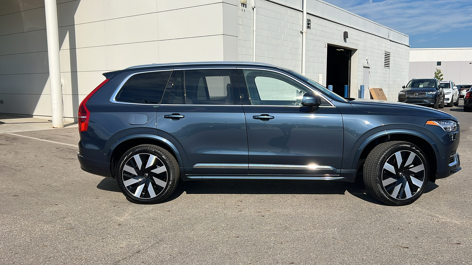 2025 Volvo XC90 Plug-In Hybrid Ultra 2